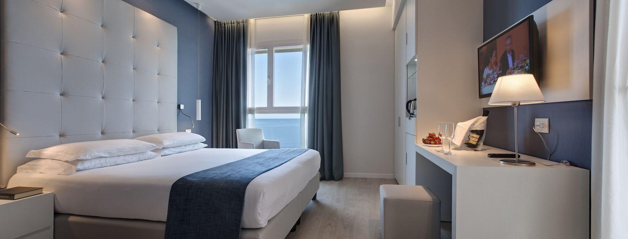 Hotel Orient & Pacific 리도 디 예솔로 외부 사진